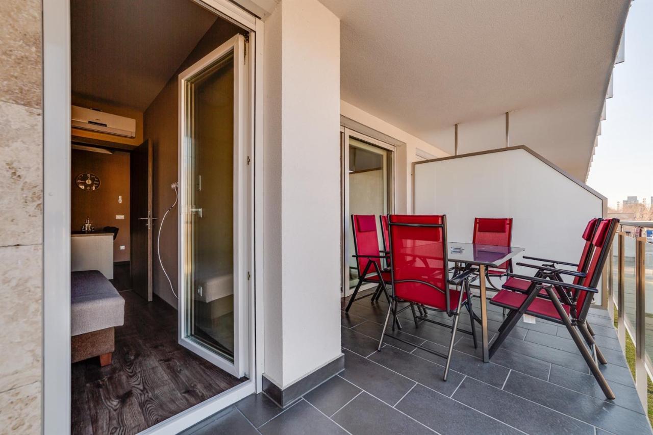 Forest Földvár Apartmanok Balatonföldvár Esterno foto