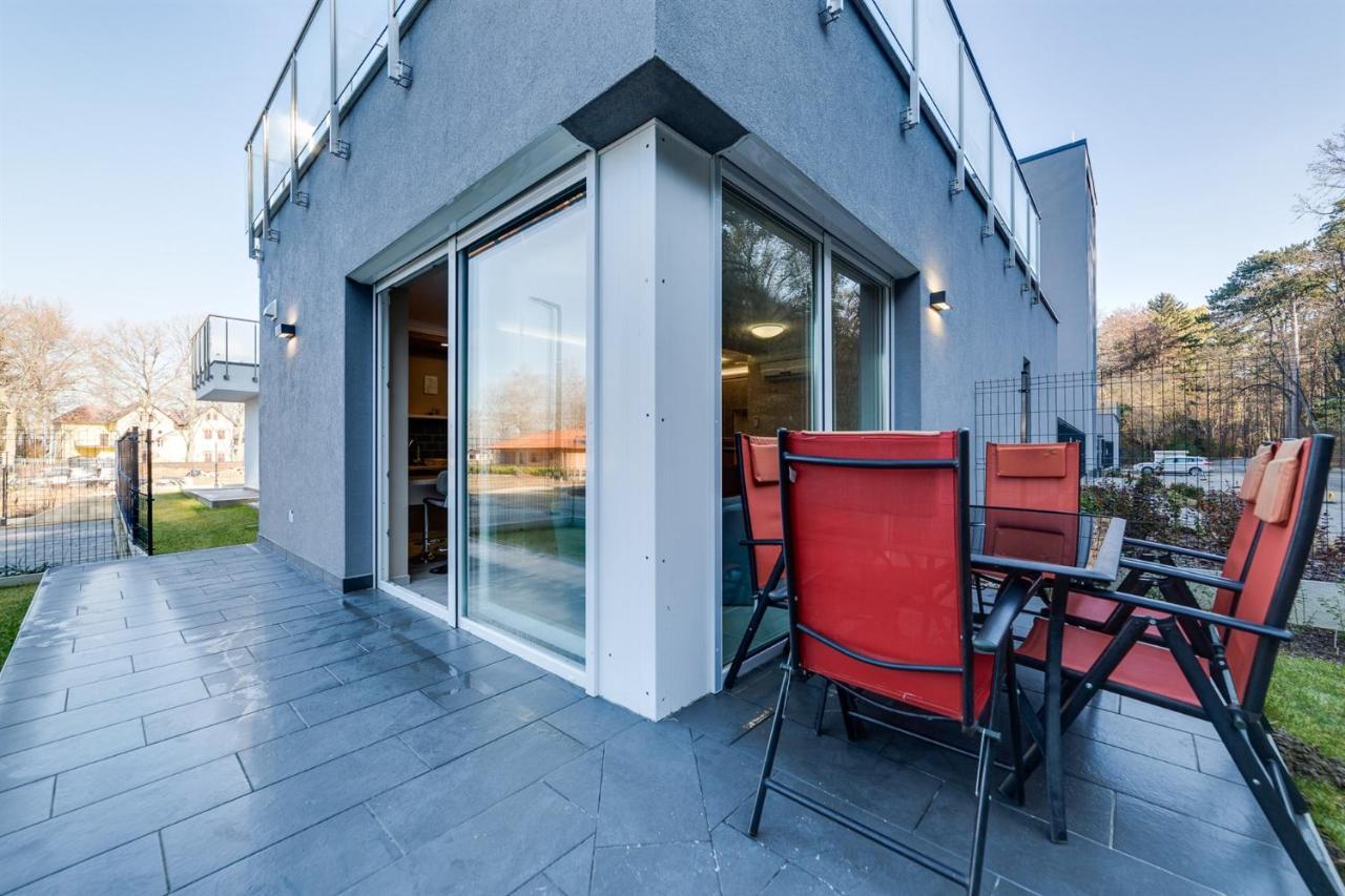 Forest Földvár Apartmanok Balatonföldvár Esterno foto