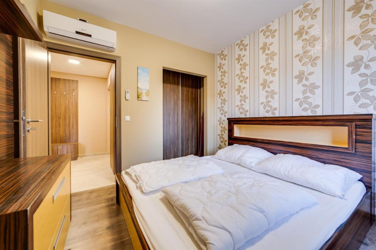 Forest Földvár Apartmanok Balatonföldvár Esterno foto