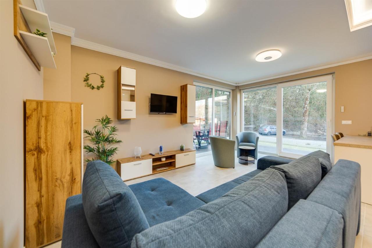 Forest Földvár Apartmanok Balatonföldvár Esterno foto