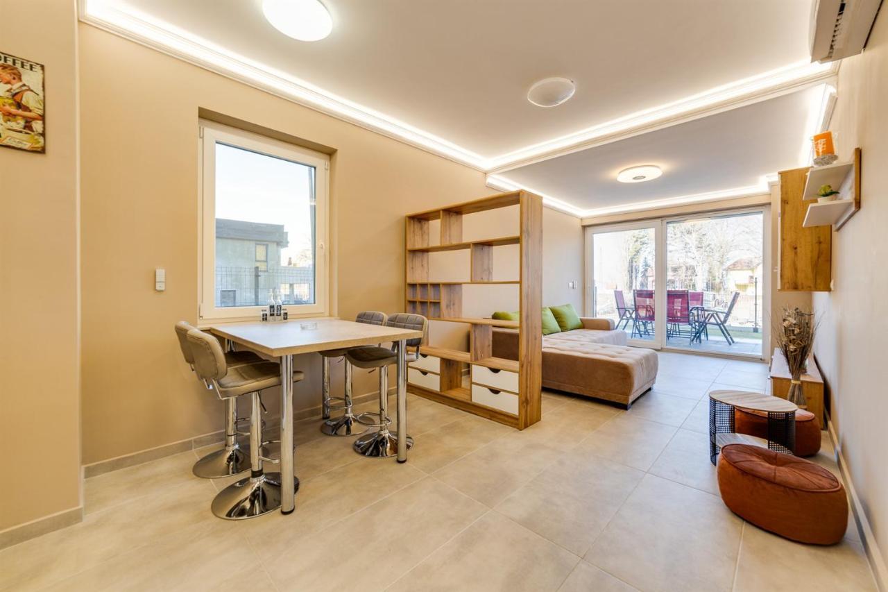 Forest Földvár Apartmanok Balatonföldvár Esterno foto