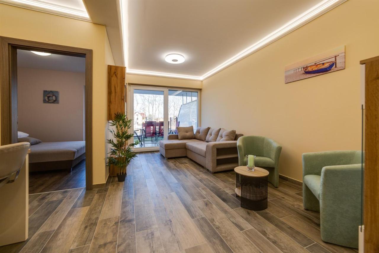 Forest Földvár Apartmanok Balatonföldvár Esterno foto