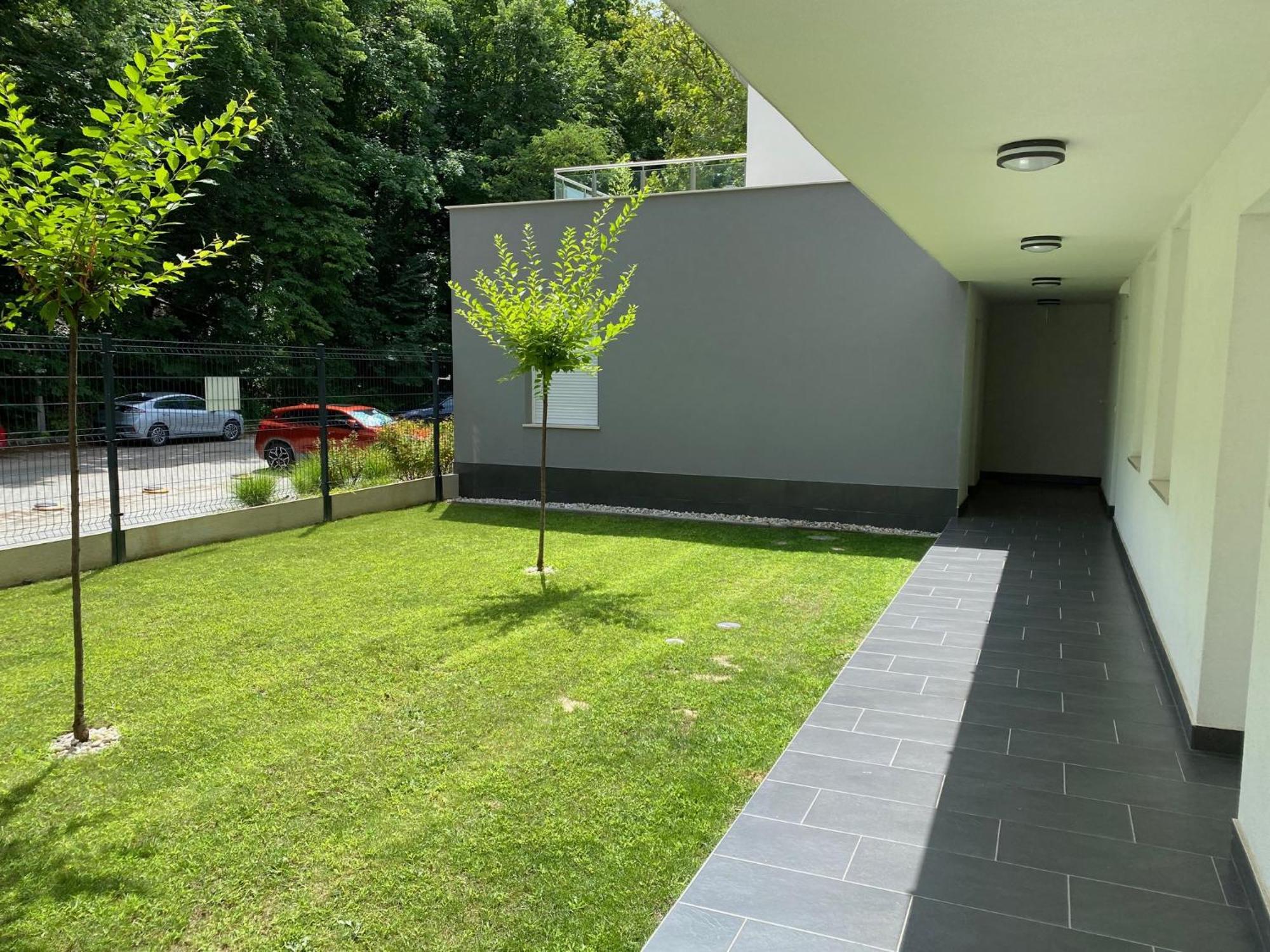 Forest Földvár Apartmanok Balatonföldvár Esterno foto