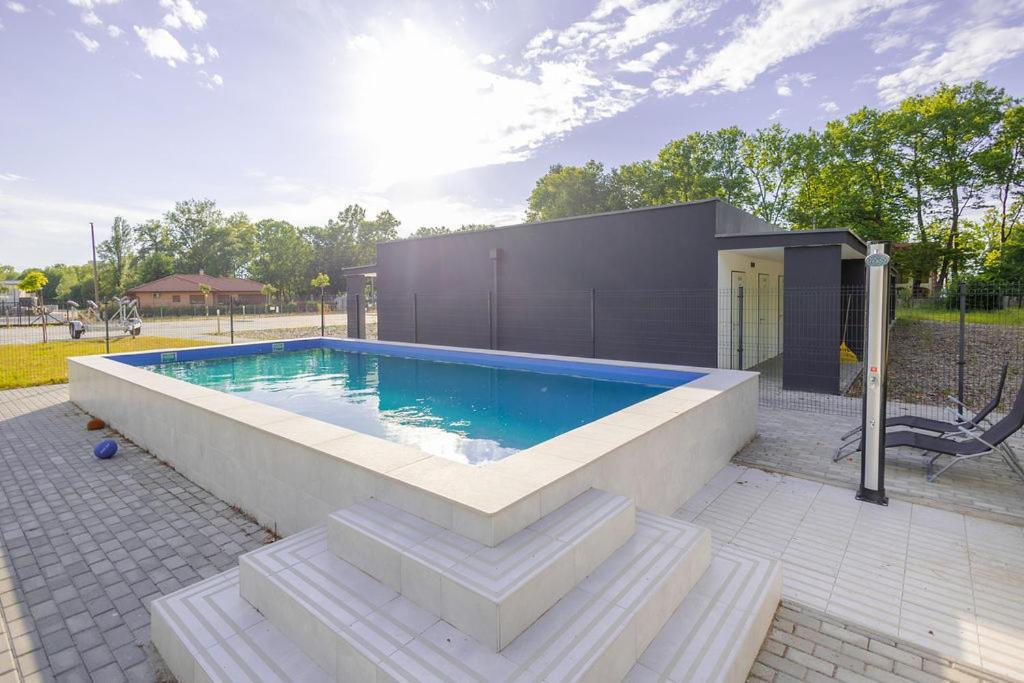 Forest Földvár Apartmanok Balatonföldvár Esterno foto